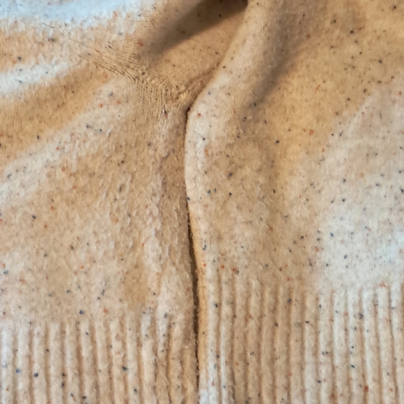 Universal Thread Women's Cream Color Crewneck Sweater XL - Picture 2 of 7